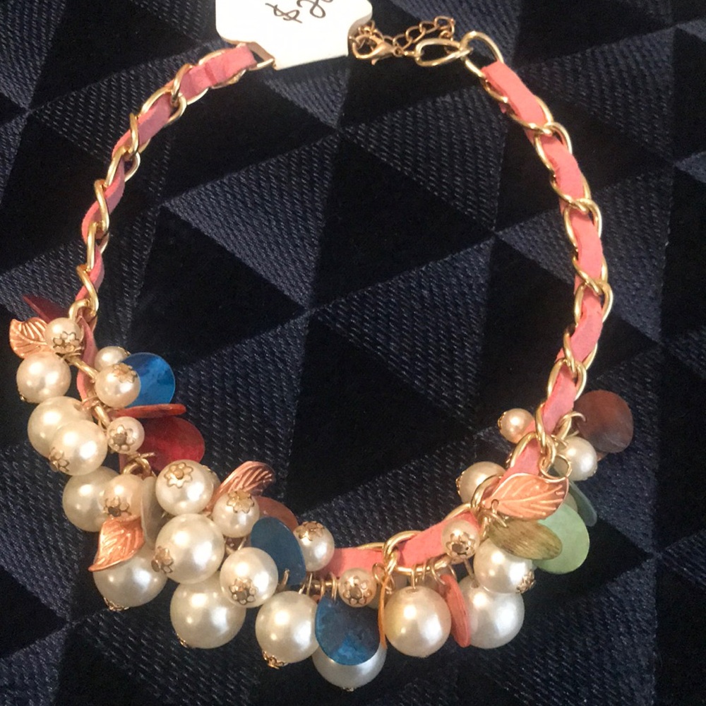 Pink pearls gold necklace
